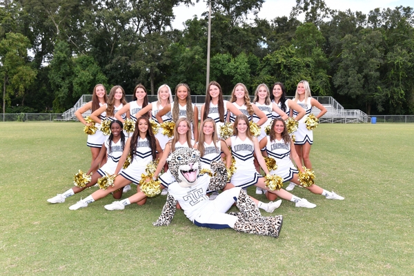 Varsity Cheer 2022-2023